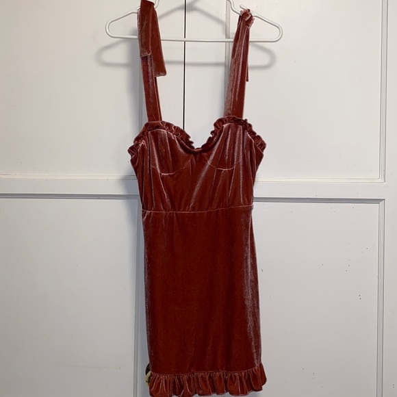 Forever 21 Blush Pink Mini Velvet Dress - Picture 2 of 13